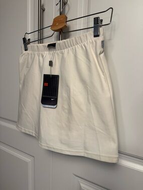 Nike Dri-FIT White Tennis Skort Skirt Built-In Shorts Athletic Women XS NWT